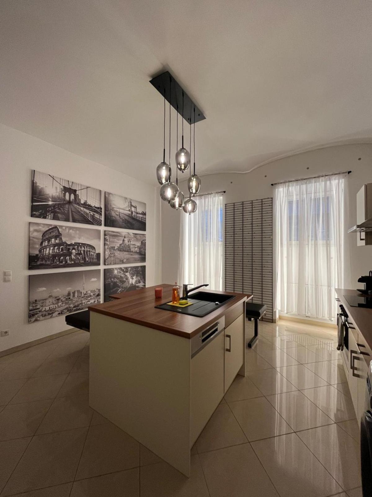 Luxury Cityapartment 5 Виена Екстериор снимка