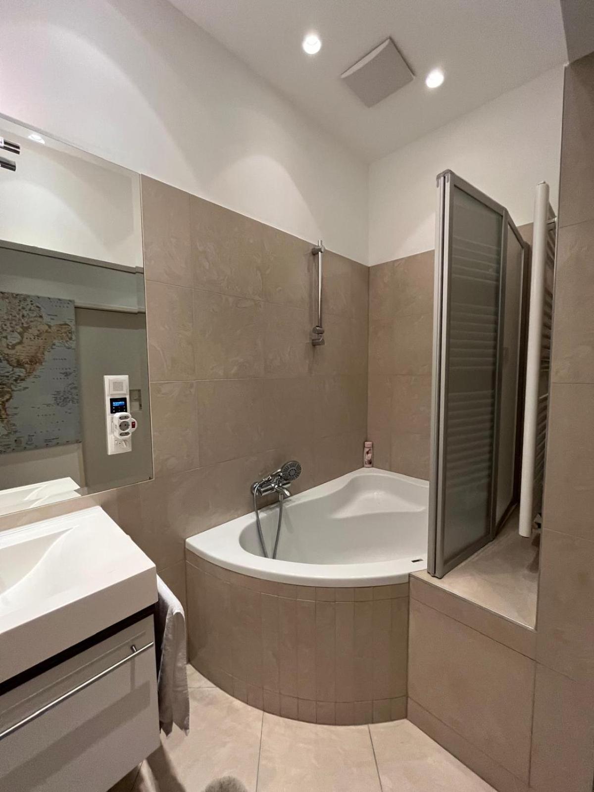 Luxury Cityapartment 5 Виена Екстериор снимка